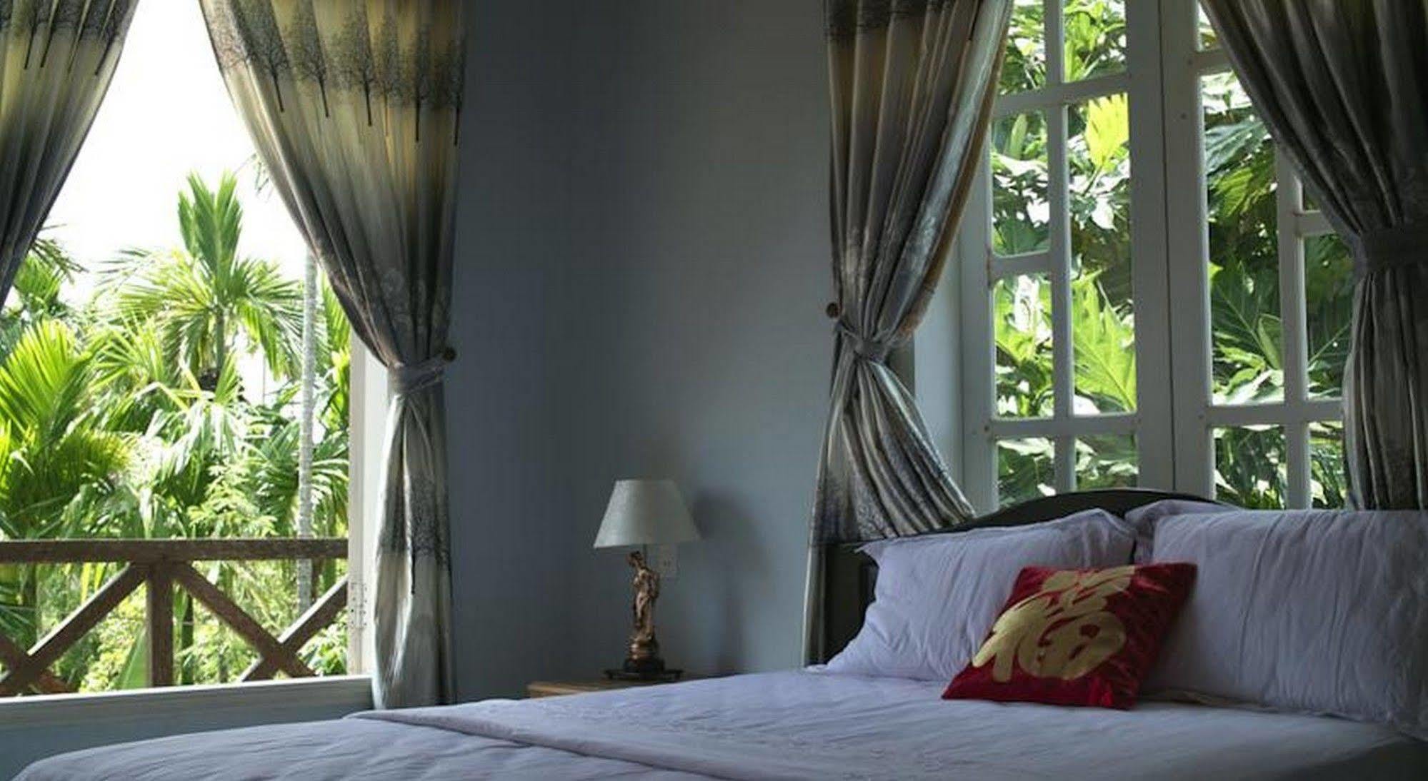 Lila Homestay Хойан Экстерьер фото